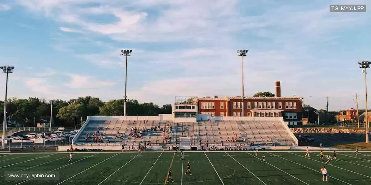 💻【直播平台】实时弹幕互动，你不是一个人在观赛！
